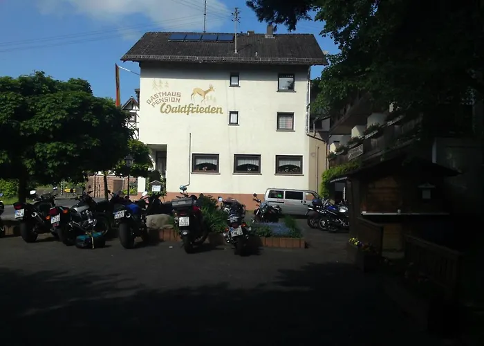 Konukevi Landgasthof Waldfrieden